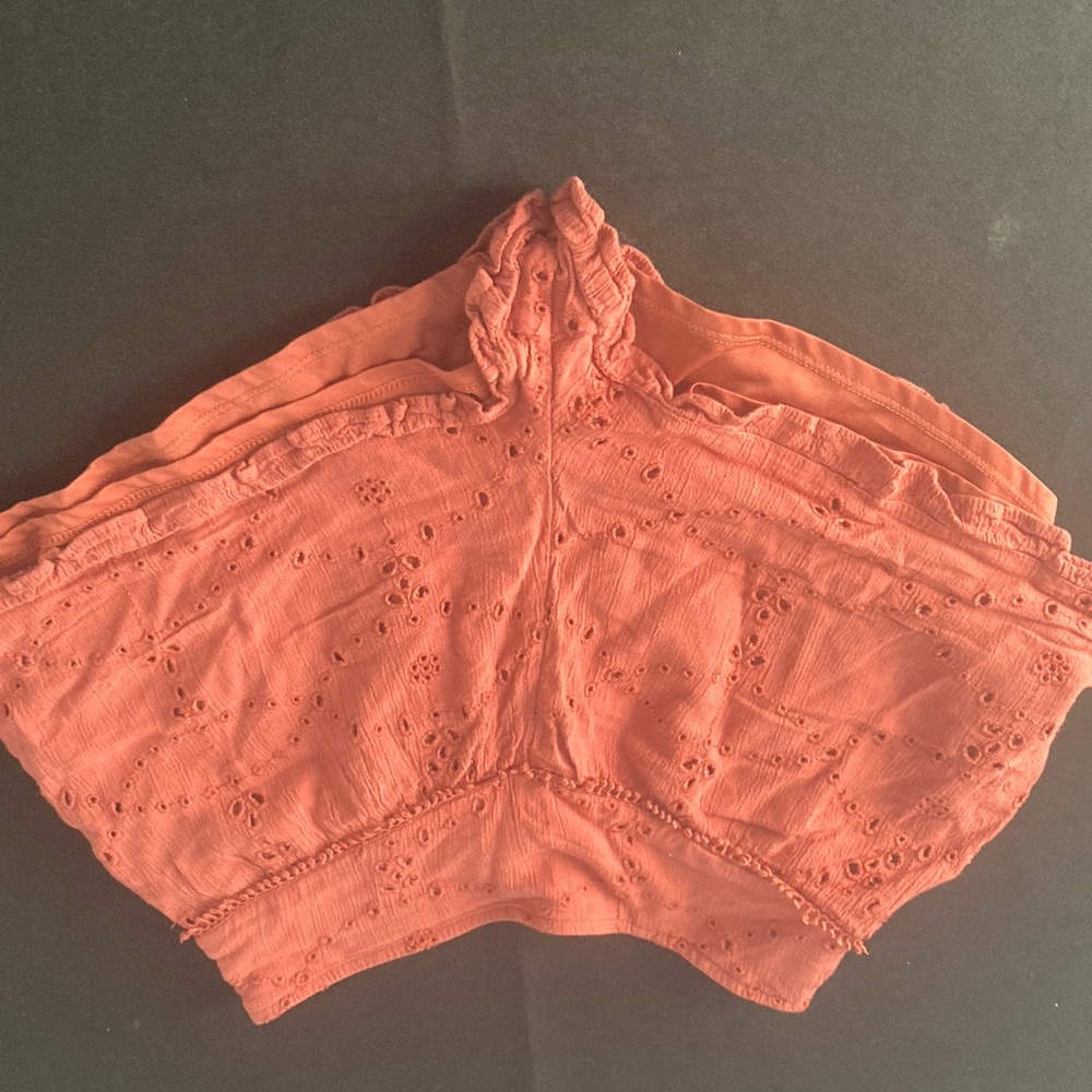 Eyelet lace shorts
